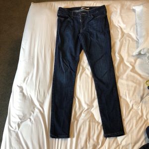 Levi Jeans- 711 skinny, size 27, Dark Wash